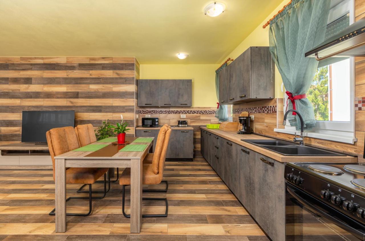 Apartmani Monte プーラ エクステリア 写真